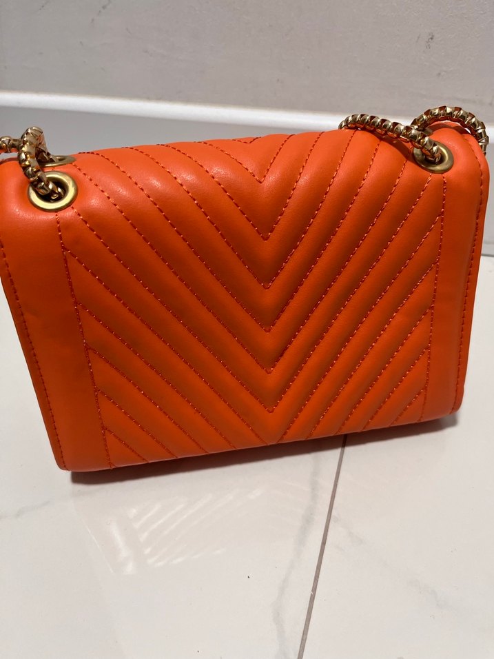 Zincir Detaylı Turuncu Deri Kadın Çanta - Görsel 4