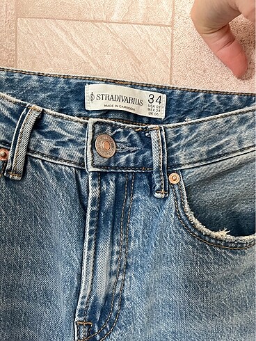 34 Beden mavi Renk Stradivarius D98 Jean