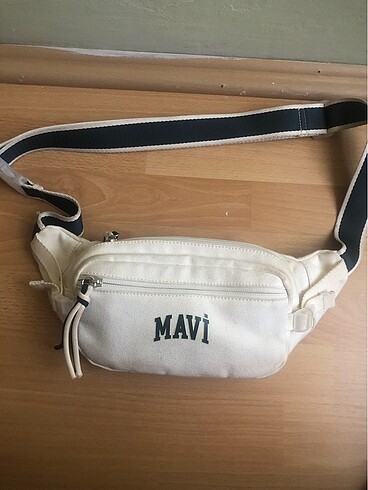 Mavi bel çantası