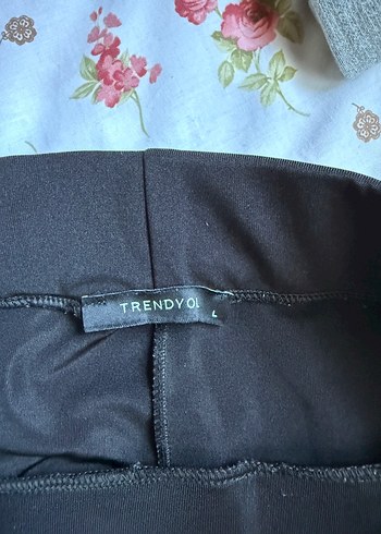 Siyah Elastik Bel Midi Hamile Şortu - Görsel 2