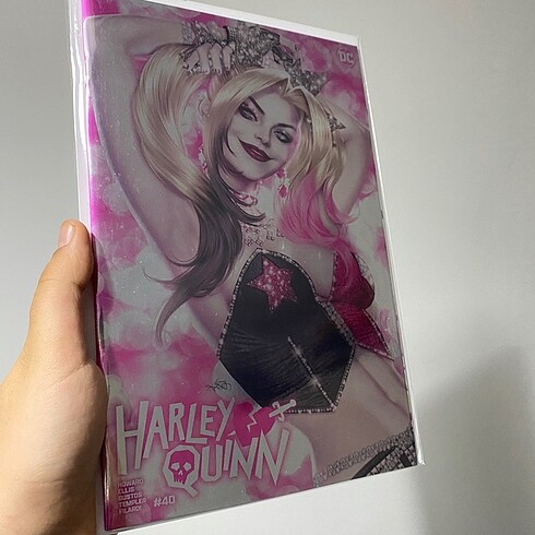 HARLEY QUINN 40 ARIEL DIAZ VARIANT 800 LIMITED + COA