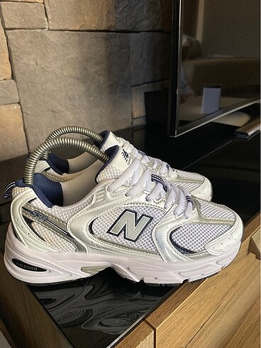 37 Beden beyaz Renk New Balance