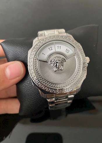 Versace modeli Gri Klasik Kol Saati