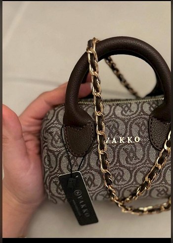 Vakko Zincir Detaylı Kahverengi Deri Çanta