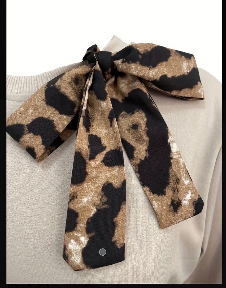 Kahverengi Leopar Detaylı Kadın Bluz - Görsel 3