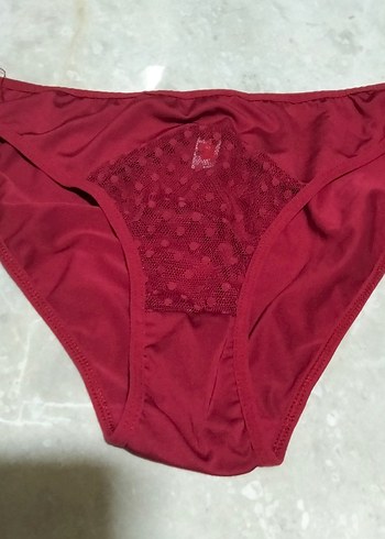bordo renkli çamaşır