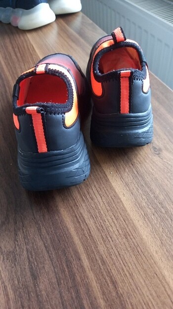 28 Beden turuncu Renk Spor ayakkabı 