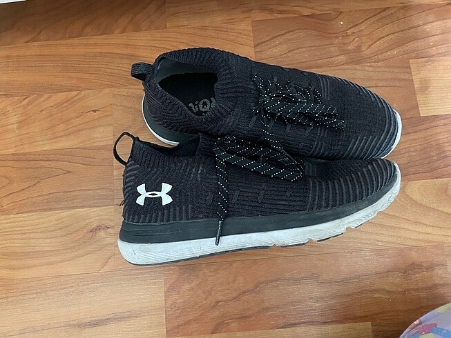36 Beden Under armour koşu ayakkabısı