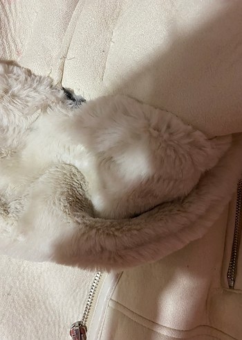 m Beden beyaz Renk Stradivarius Kürklü Beyaz Kadın Ceket