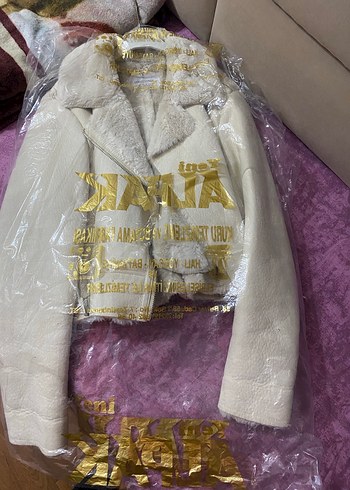 m Beden Stradivarius Kürklü Beyaz Kadın Ceket