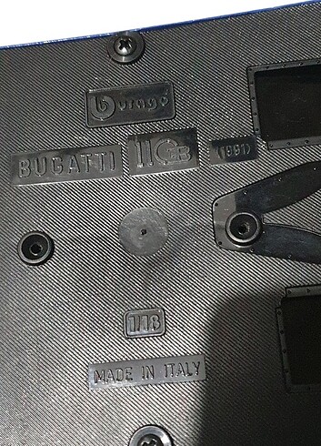 Beden mavi Renk İtalyan Burago 1/18 Bugatti EB 1991