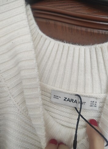 Zara yandan kollar açık 