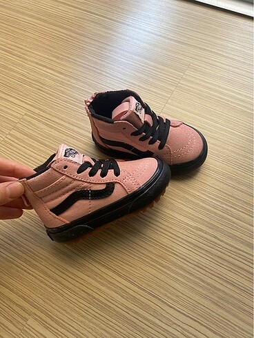 Kız bebek vans