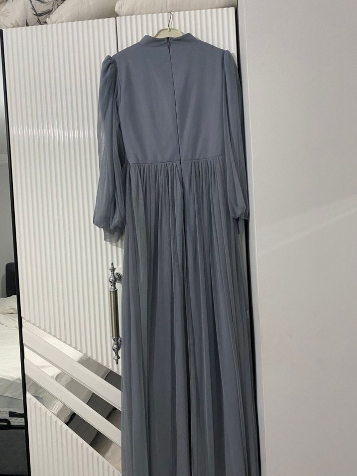 Gri Pliseli Uzun Abiye Elbise - Görsel 2