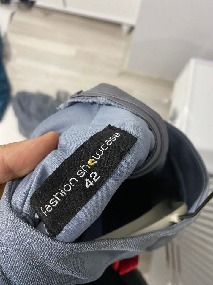 Gri Pliseli Uzun Abiye Elbise - Görsel 3