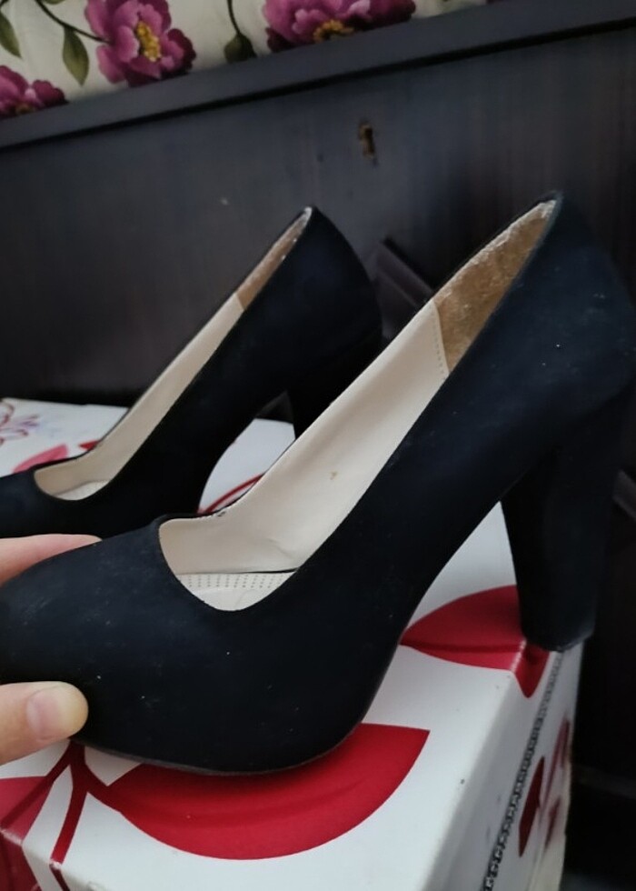 Siyah bir kez giyildi - Görsel 2