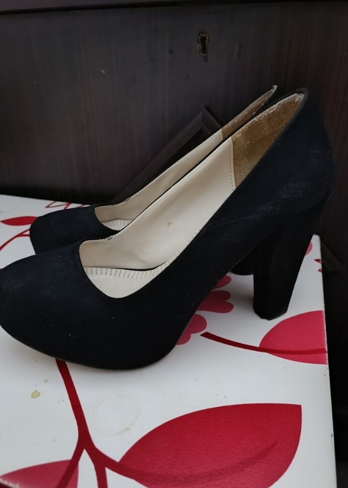 Siyah bir kez giyildi - Görsel 3