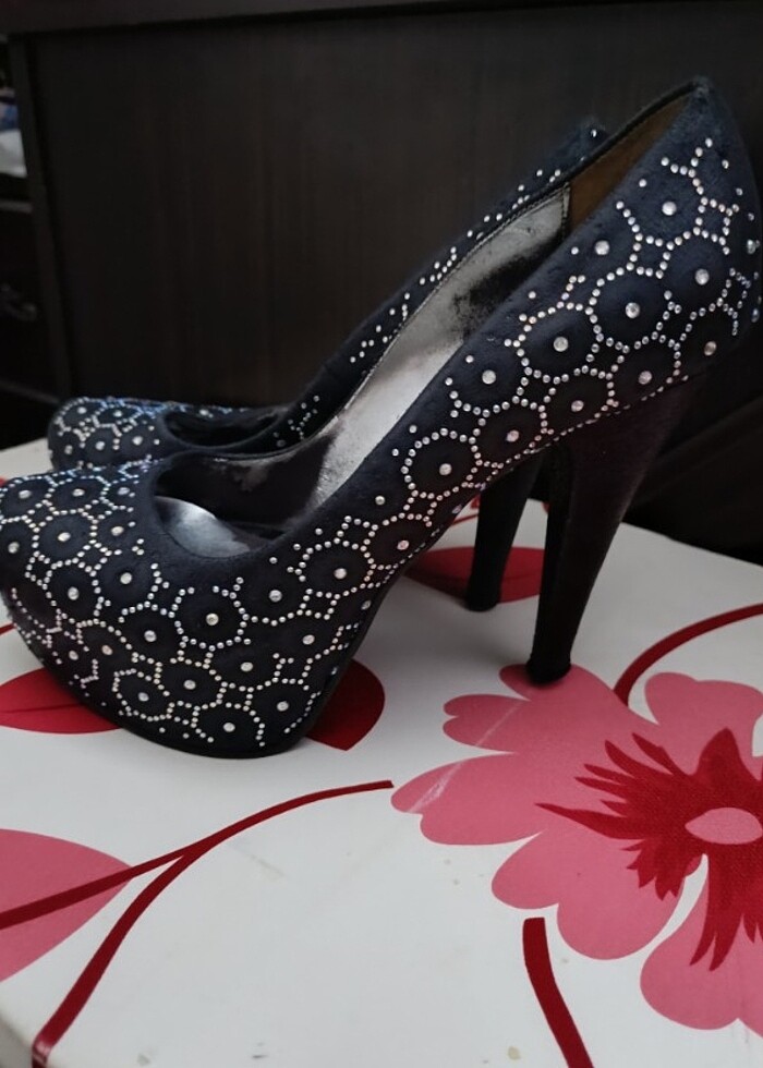 Boncuk desenli platform ayakkabı  - Görsel 2