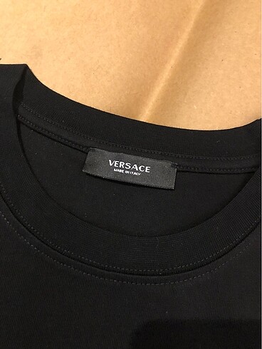 m Beden siyah Renk Versace erkek tshirt