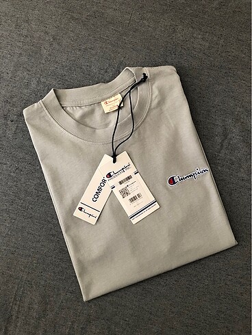 Champion tshirt