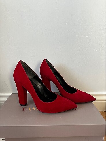 Diğer Kırmızı Topuklu Ayakkabı