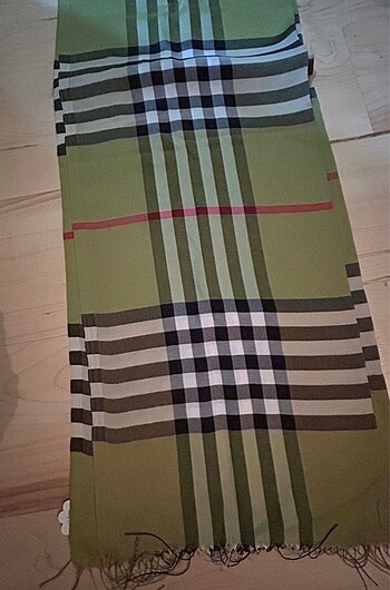 Burberry desen şal/eşarp