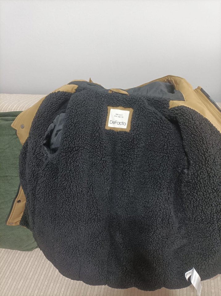 Bej erkek çocuk montu - Görsel 3