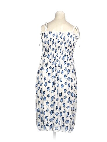 m Beden PreLoved Kısa Elbise %70 İndirimli.