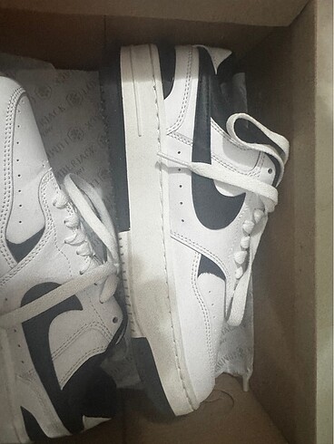 38 Beden Nike Orjinal sıfır kutusunda