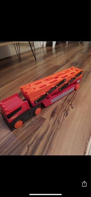 Hotwheels mega tır