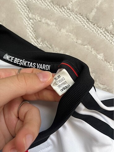 m Beden beyaz Renk Orjinal Beşiktaş forması 2021-2022 sezon