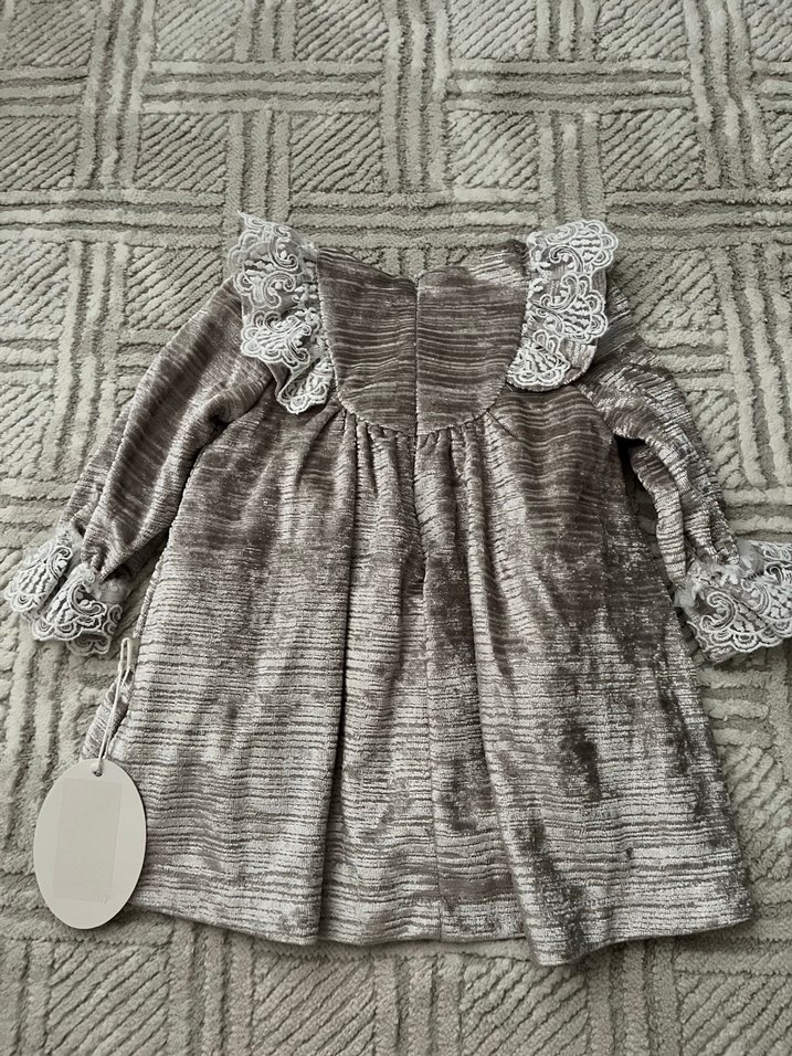 Gri Nakışlı Fırfırlı Kız Çocuk Elbise - Görsel 3