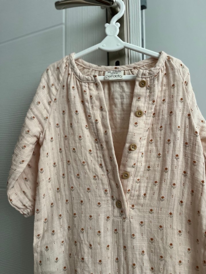 Düğmeli Bej Baskılı Bebek Kız Tulum - Görsel 5