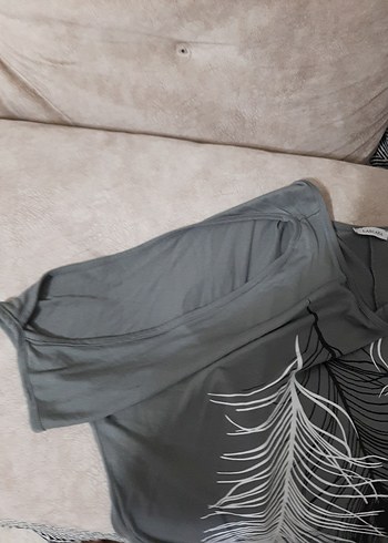 Gri Baskılı Kısa Kollu kol detayli Bluz - Görsel 8