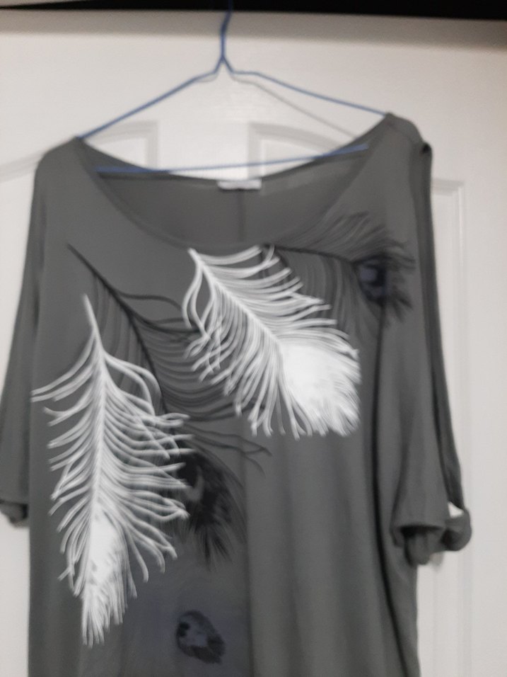 Gri Baskılı Kısa Kollu kol detayli Bluz - Görsel 2