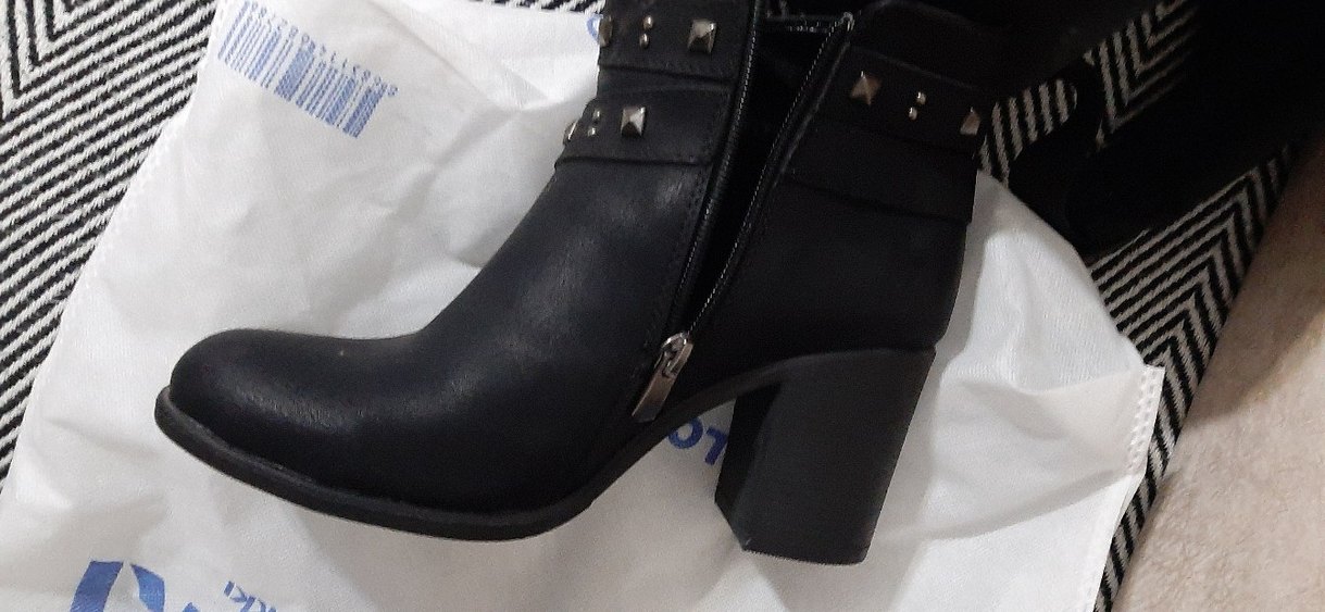 Tokalı Siyah Kadın Botu, Kalın Topuklu - Görsel 4