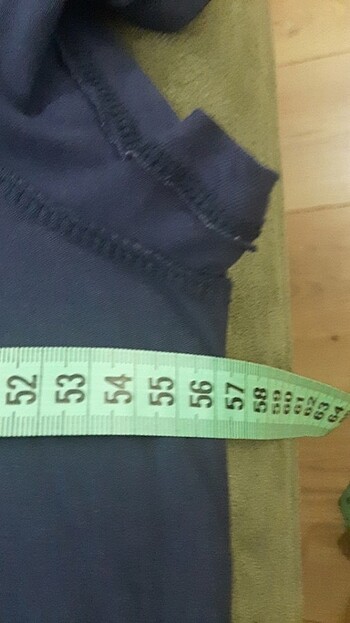 Şık bir siyah dantelli bluz - Görsel 6