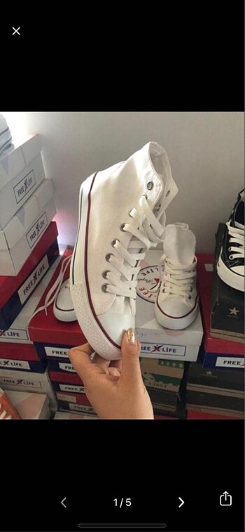 Beyaz Converse