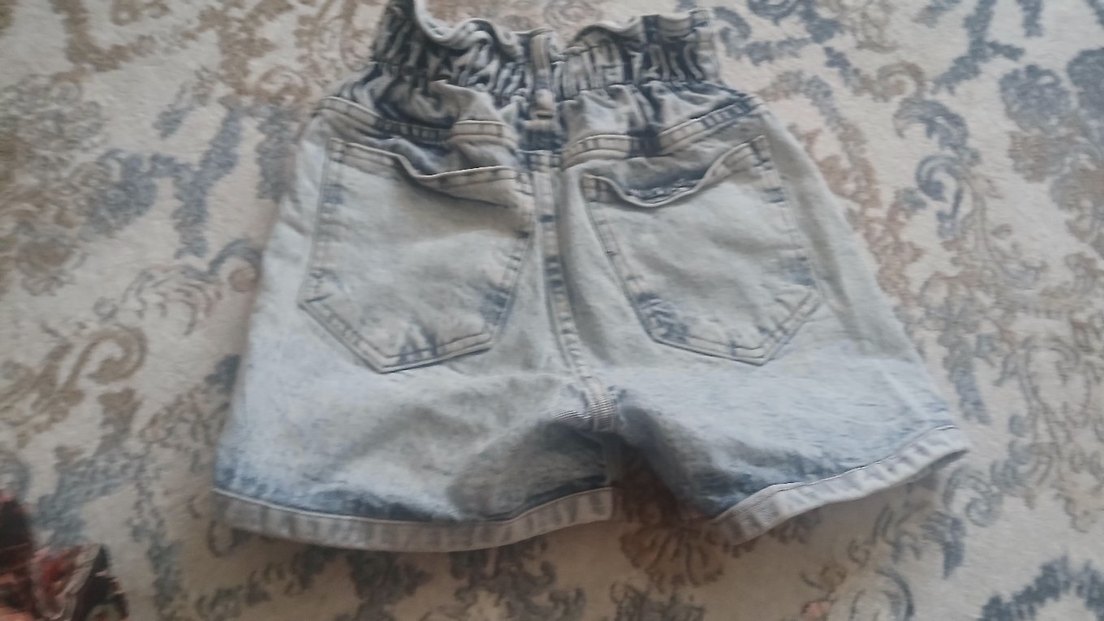 Gri Bağlama Desenli Bol Kesim Mini Kot Şort - Görsel 2