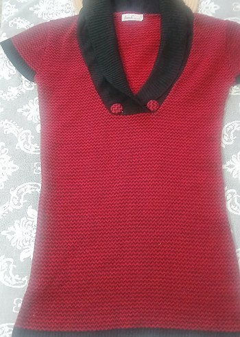 Kısa Kollu Kırmızı V Yaka Triko Kazak - Görsel 3