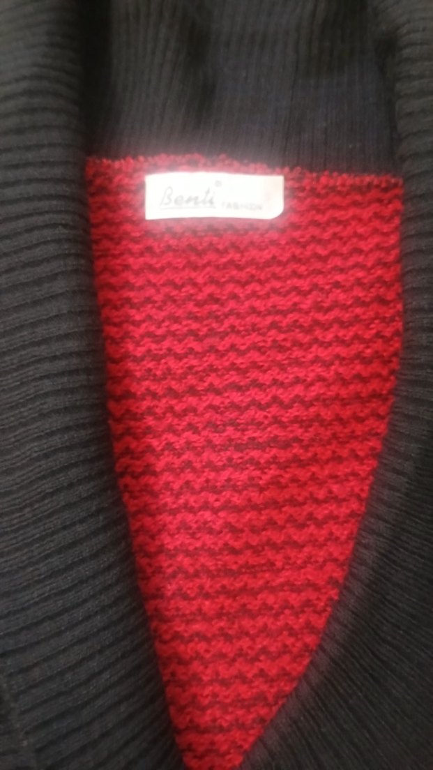 Kısa Kollu Kırmızı V Yaka Triko Kazak - Görsel 4