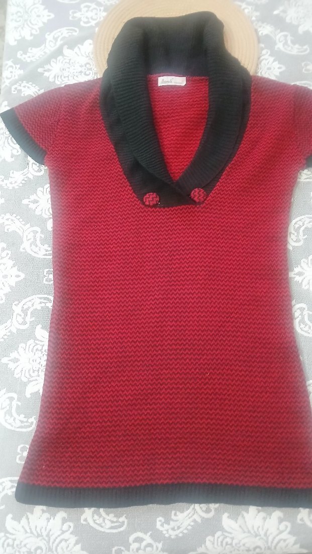 Kısa Kollu Kırmızı V Yaka Triko Kazak - Görsel 3