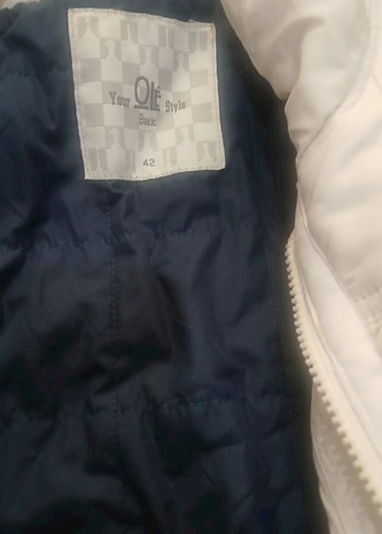 Beyaz Düğmeli Kadın Kışlık Mont - Görsel 6