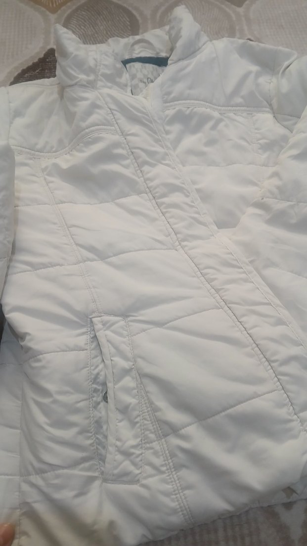 Beyaz Düğmeli Kadın Kışlık Mont - Görsel 3