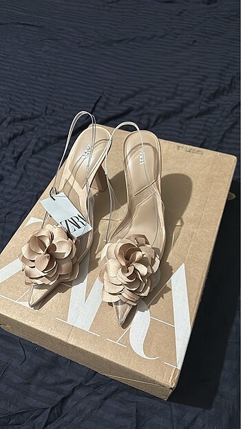 Zara Çiçekli topuklu ayakkabı