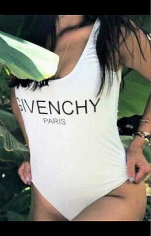 Givenchy cok şık mayo