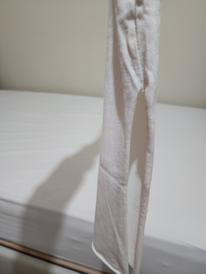 Beyaz Pamuklu Hamile Kolsuz Tişört - Görsel 2