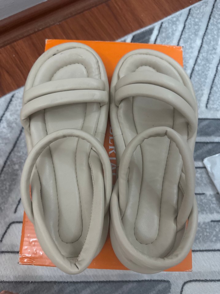 Bej Kadın Sandalet - Görsel 2