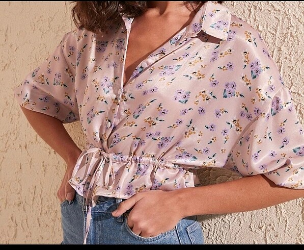 Trendyolmilla crop saten bluz
