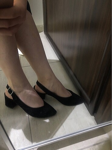 Stiletto arkası açık